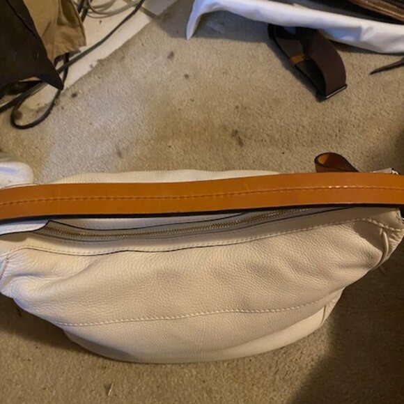 NWT, Rare Gucci White Calfskin Leather  Medium Madison Hobo Bag - Picture 7 of 12